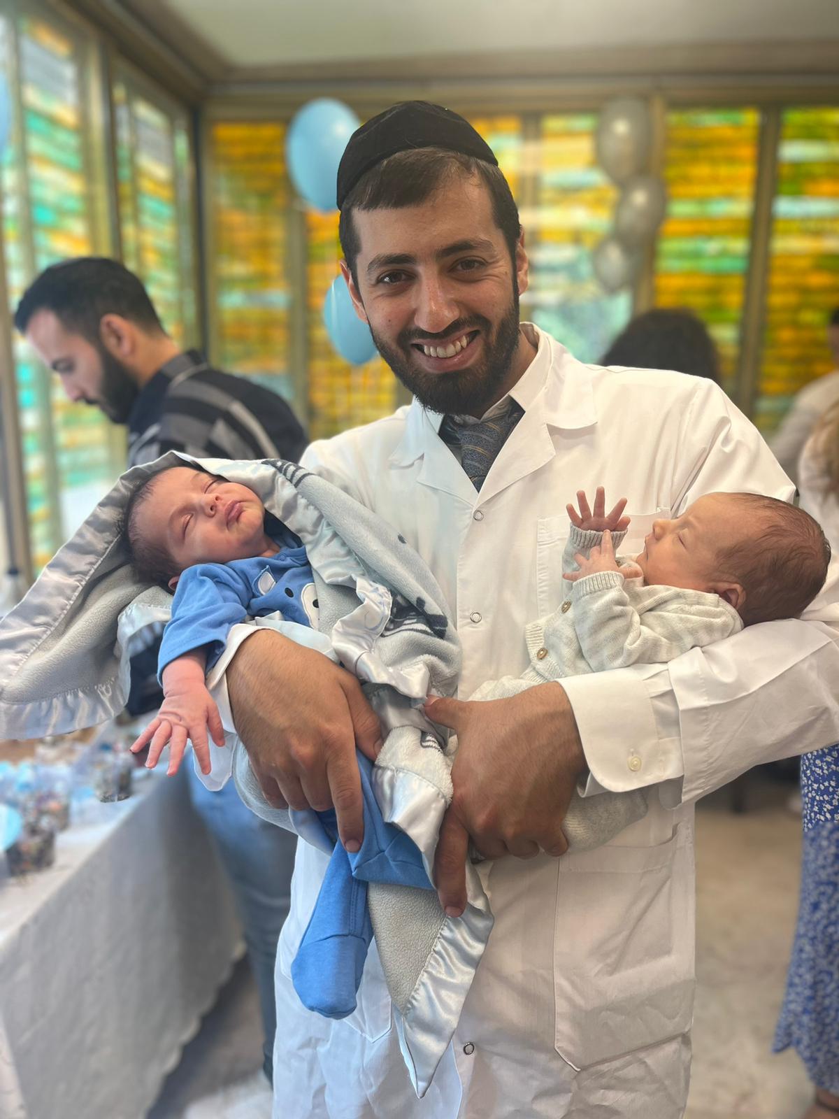 המוהל יוסף בלנרו בברית מילה