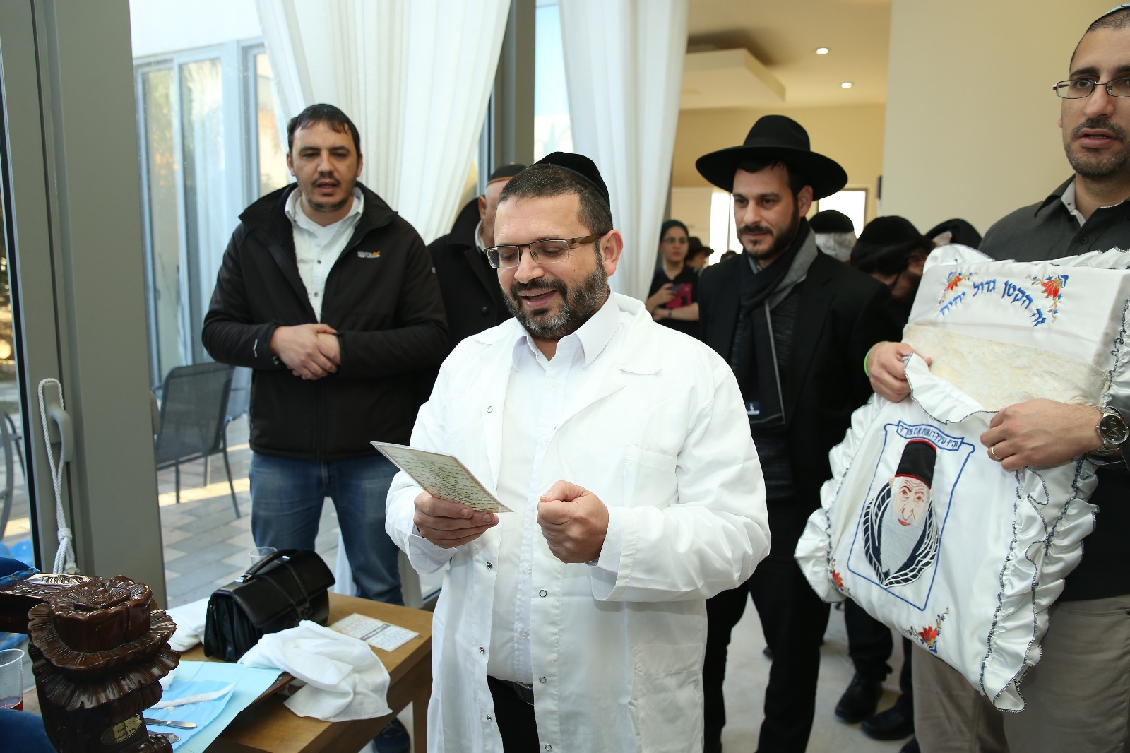 המוהל יוסף בלנרו בברית מילה